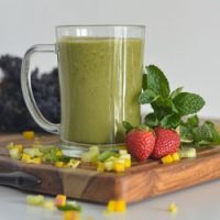 simple green smoothie recipe that's vegan, dairy free for recipe card.