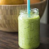 simple weight loss smoothie for recipe card.